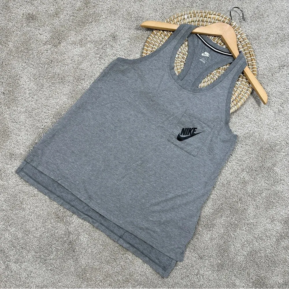 Nike Women's Racerback Signal Tank Top Sleeveless Grey Pocket Nike Logo Size L - Image 3