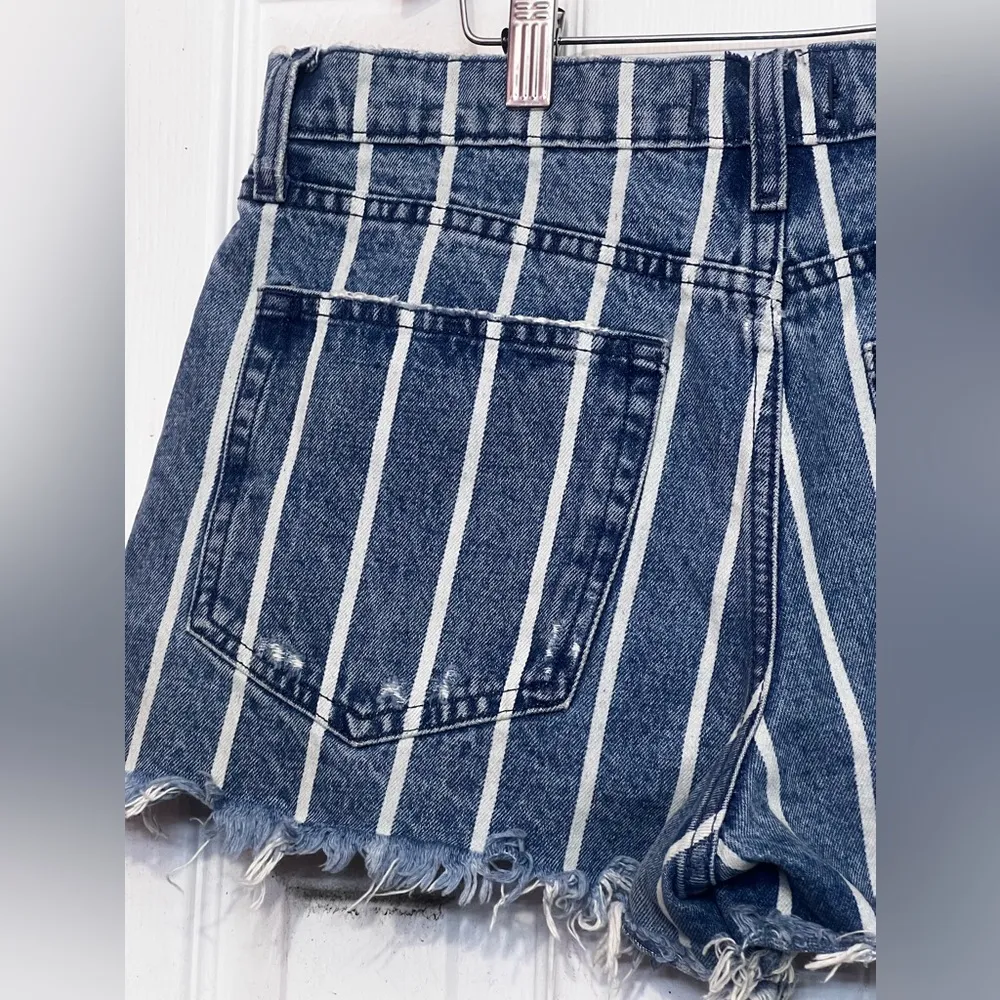 ABERCROMBIE & FITCH ANNIE striped High Rise Shorts - Image 11