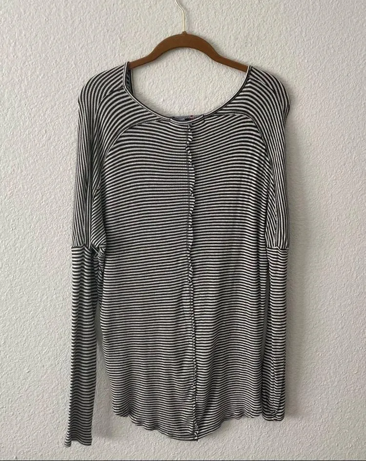 Black & White Striped Long sleeve Top By One Clothing - Image 3