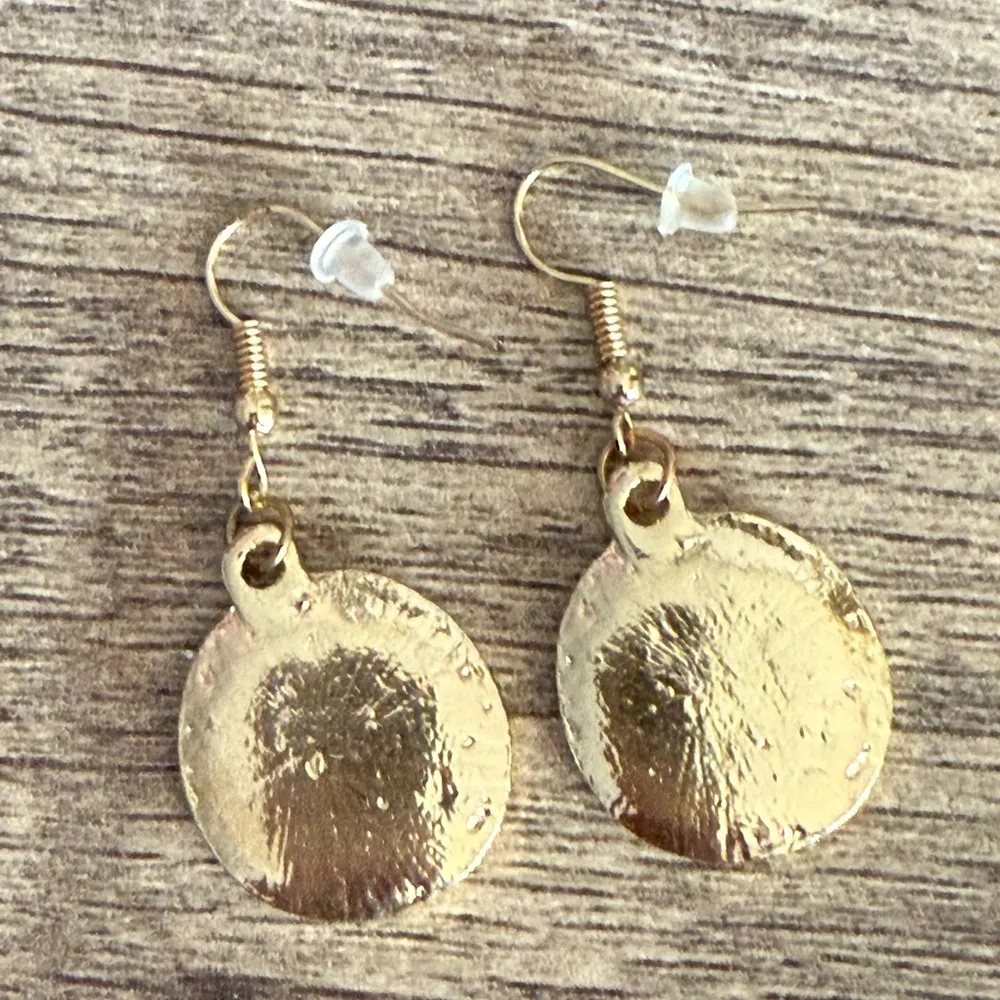 Dangling Earrings Gold Tone Celestial Blue Space - Image 6