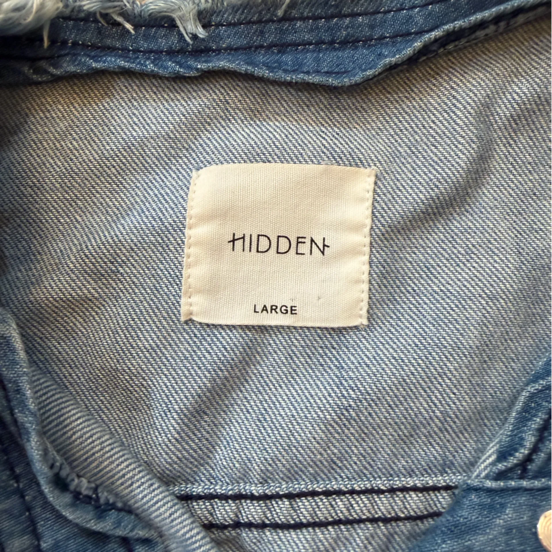 Hidden Collarless Distressed Denim Jacket Blue Size L - Image 3