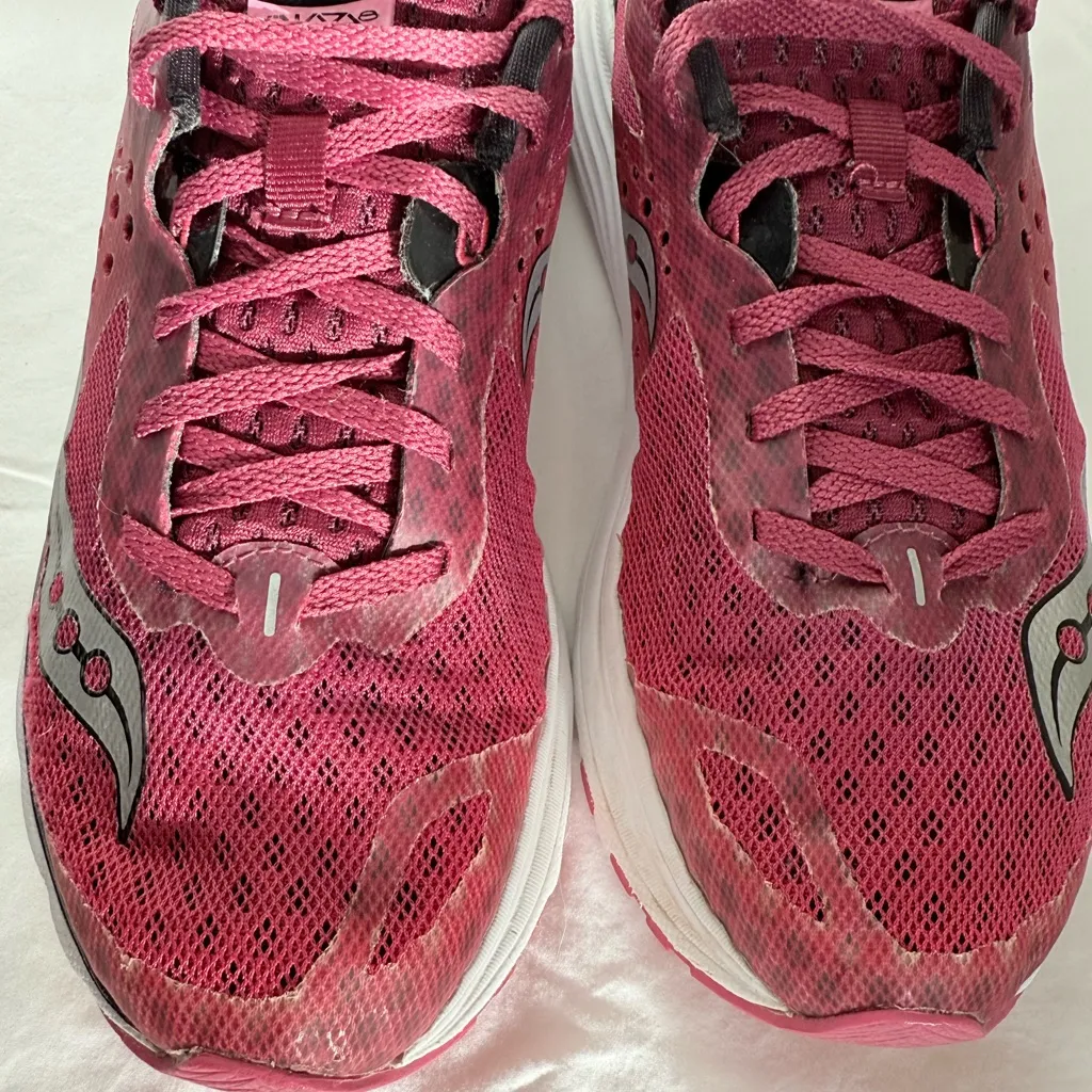 Saucony Kinvara 8 Women’s Running Shoes Size9 Pink Black EVERUN Cushion Trainers - Image 7