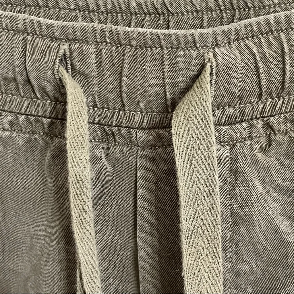 Cloth & Stone Anthropologie Pants Size Medium Pull On Jogger Side Buttons Olive - Image 5
