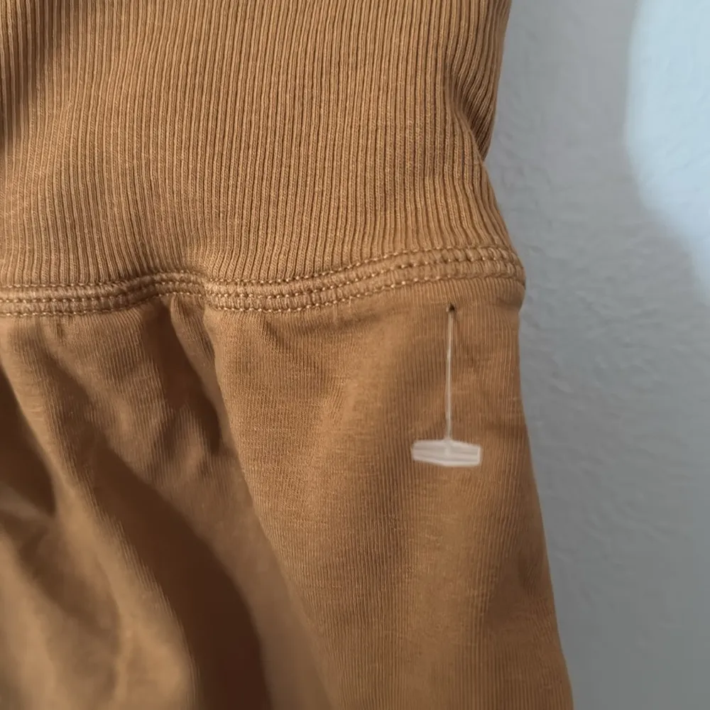 NWOT Free People Movement Hot Shot Micro Active Set Size Small Brown - Image 9