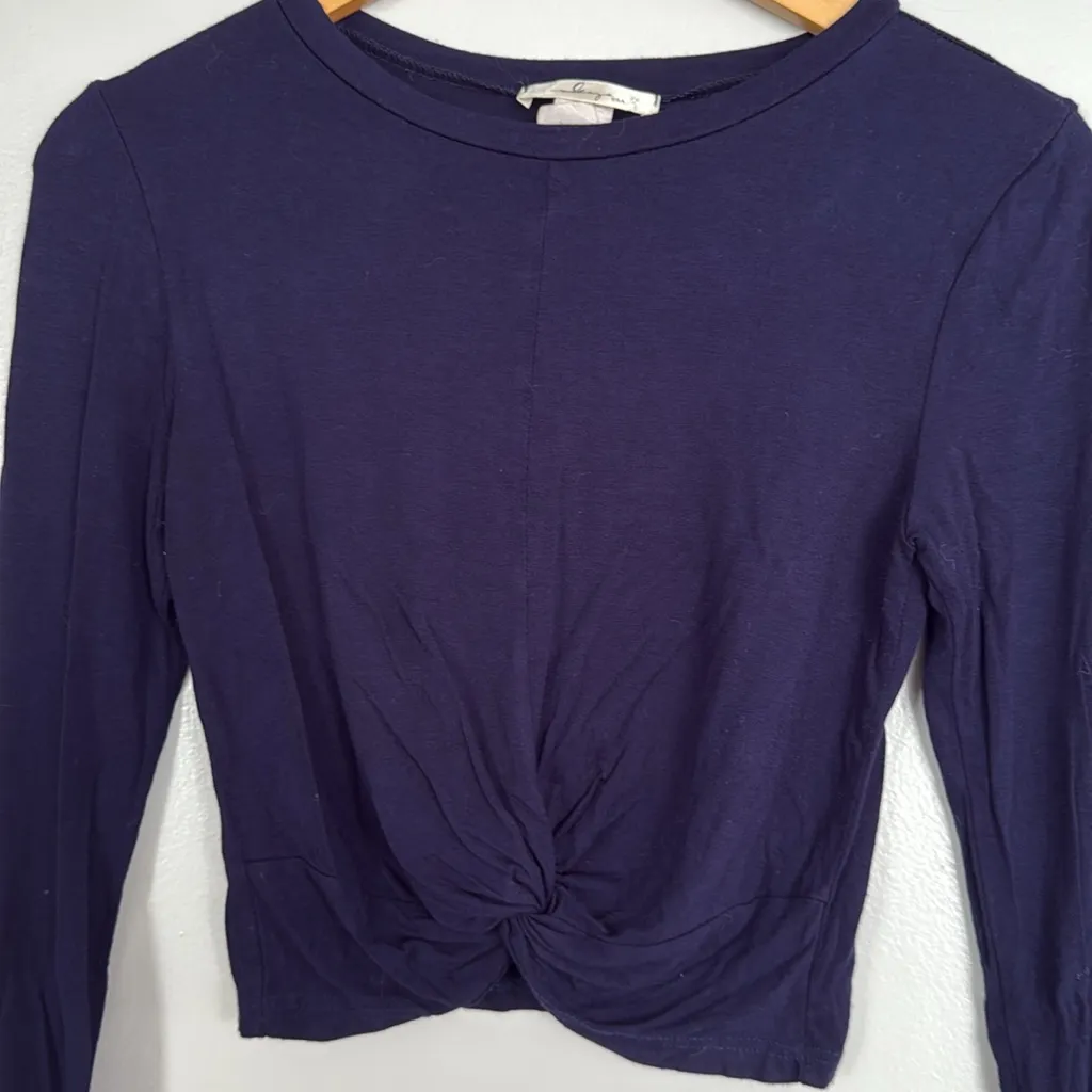 MOVING SALE Navy Cropped Front Tied Knot Long Sleeve Top Black - Image 4
