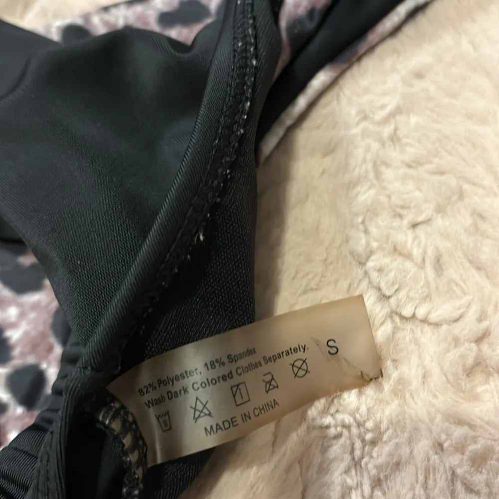 Size small bikini - Image 6