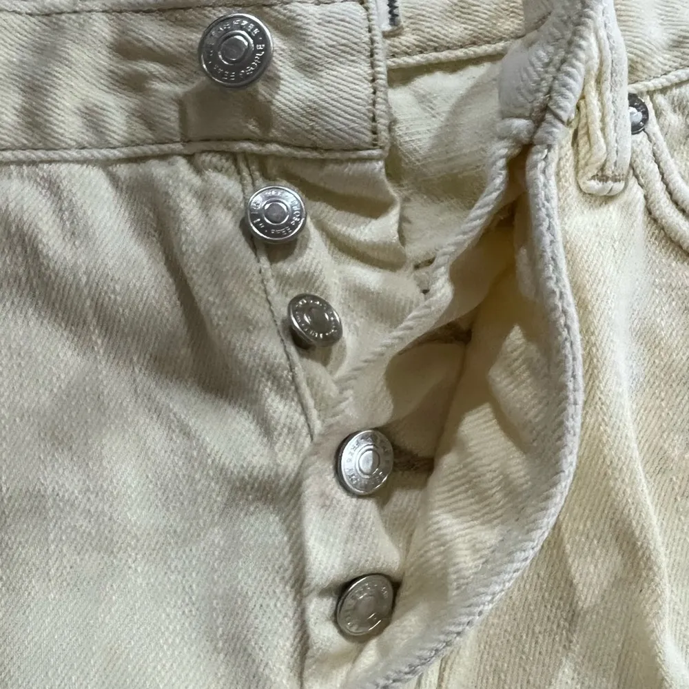 Free People We The Free Loving Good Vibrations
Cutoffs BANANA SPLIT Size 29 - Image 6