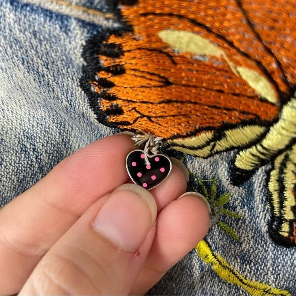 TRUE RELIGION Vintage Butterfly Embroidered Beaded Low Rise Cutoff Jeans Size 27 - Image 11