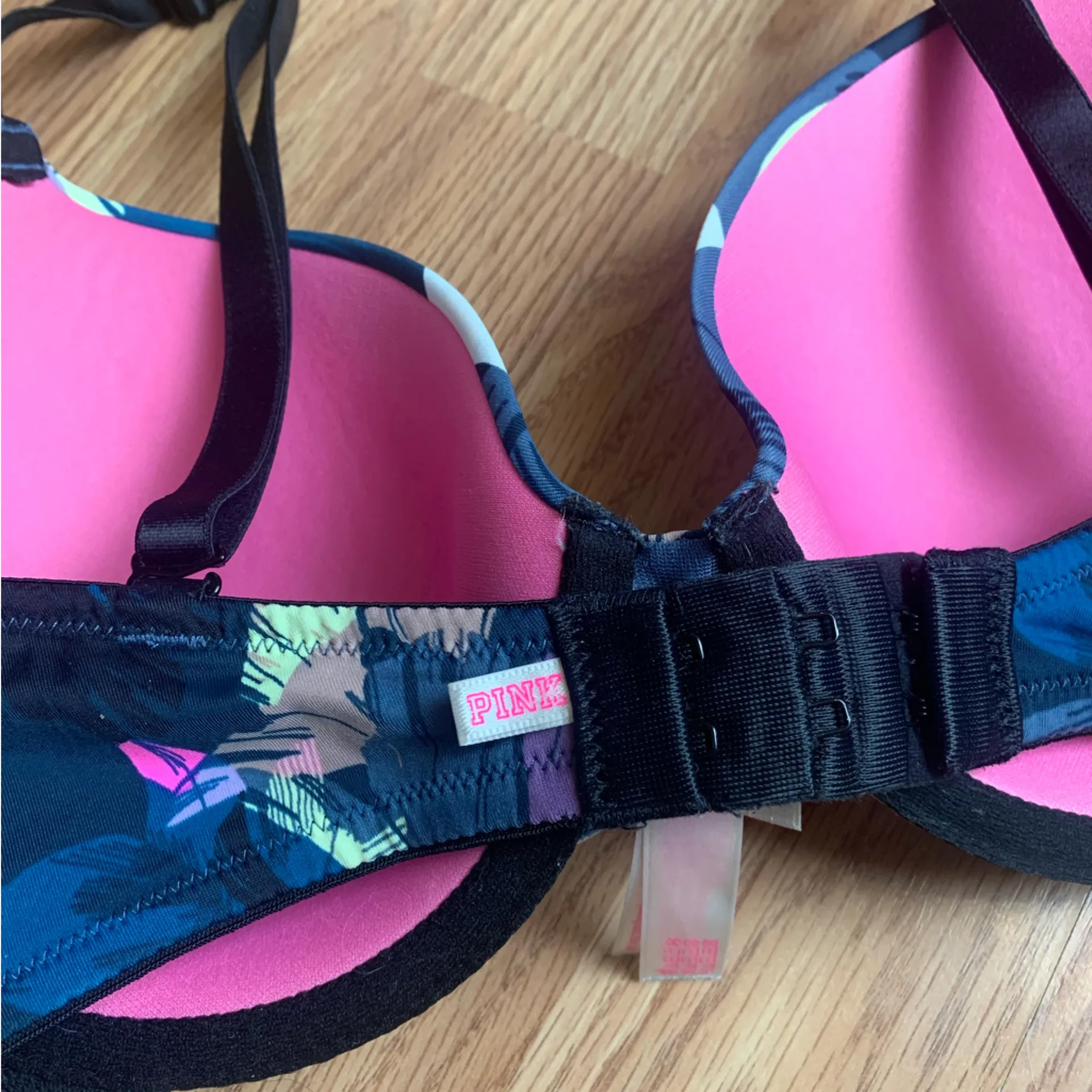 Pink size 32DD E pink wear everywhere t shirt bra lightly lined y2k logo VS - Image 7