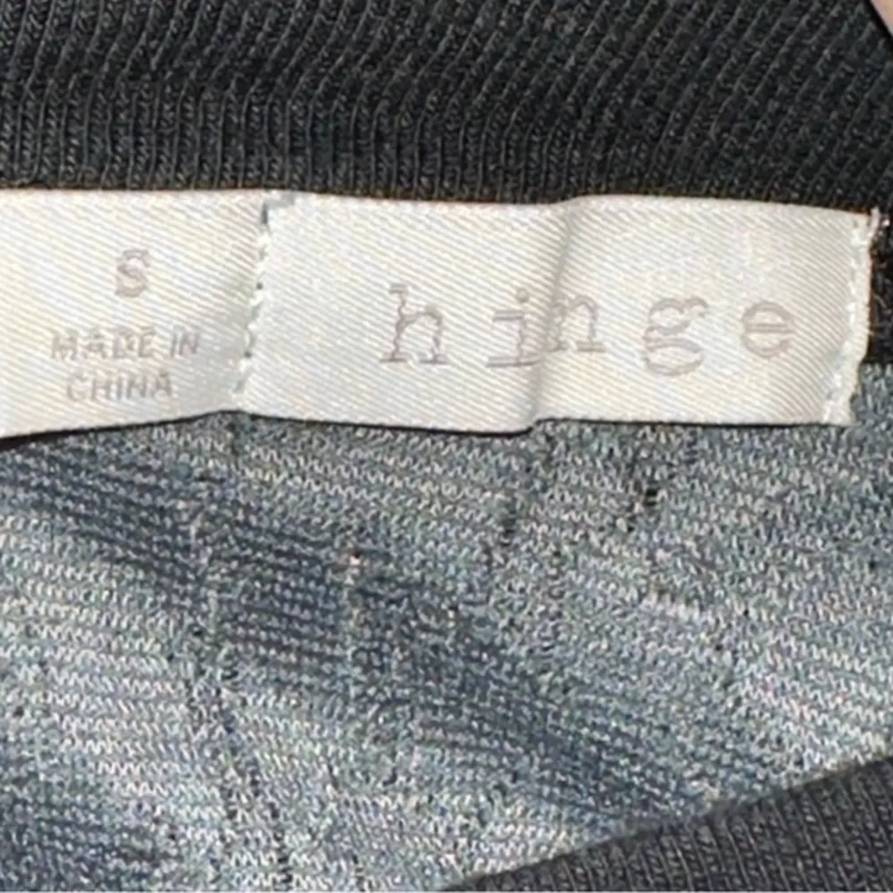 Hinge Nordstrom Women’s Size S Black Gray Rose Jacquard Bow Back Sweatshirt - Image 6