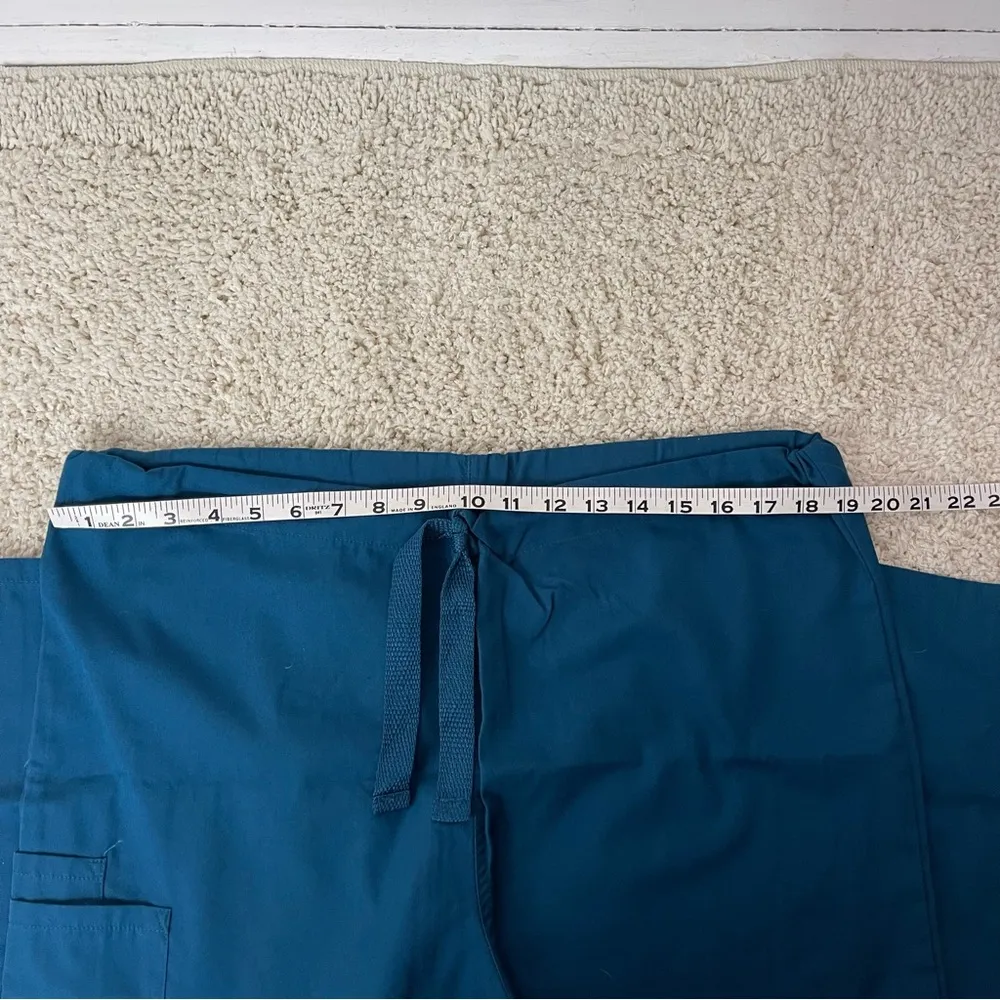 Cherokee Workwear Scrub Set - Image 9