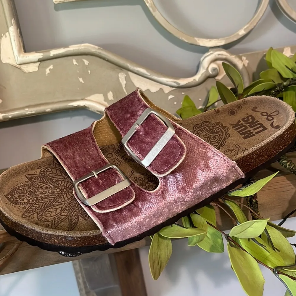 Muk Luks Sandals Slides EXCELLENT Rose Womens 7 Velour Velvety Pink - Image 7