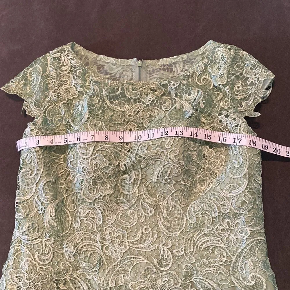 Women’s Green Chiffon & Lace Mid Length Dress with a Zip Up Back Size L NWOT Size L - Image 9