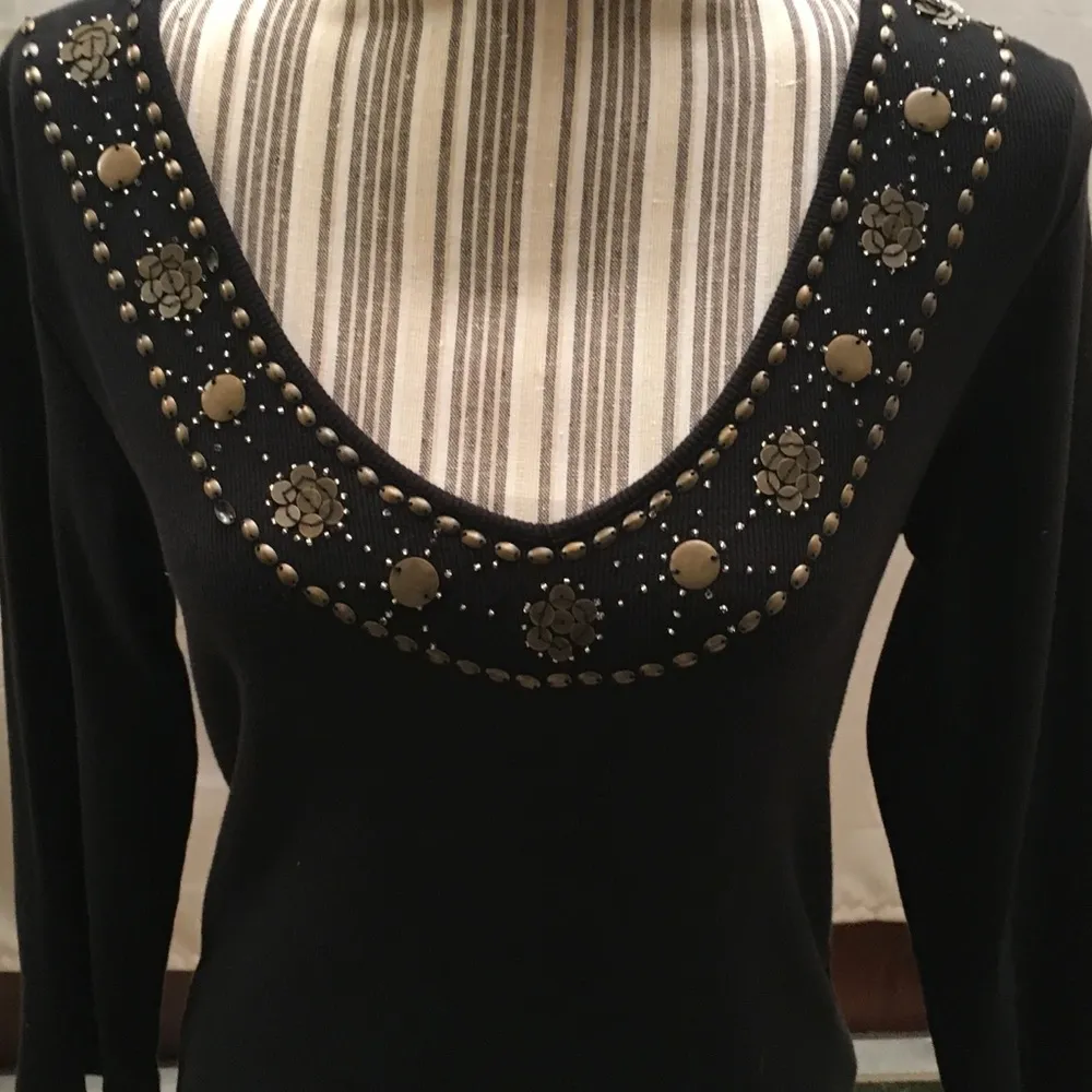 Cable & Gauge Black Top - Image 4