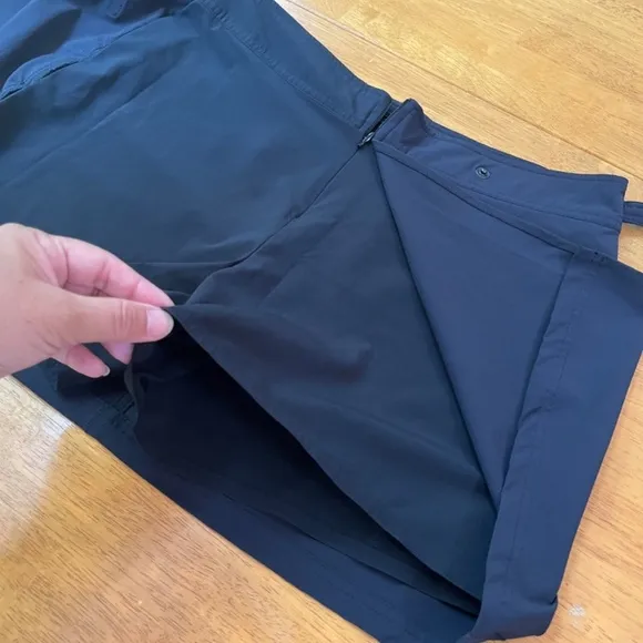 Eastern Mountain Sports Active Wear Casual Summer Black Skort Pockets, Size 6 - Image 2