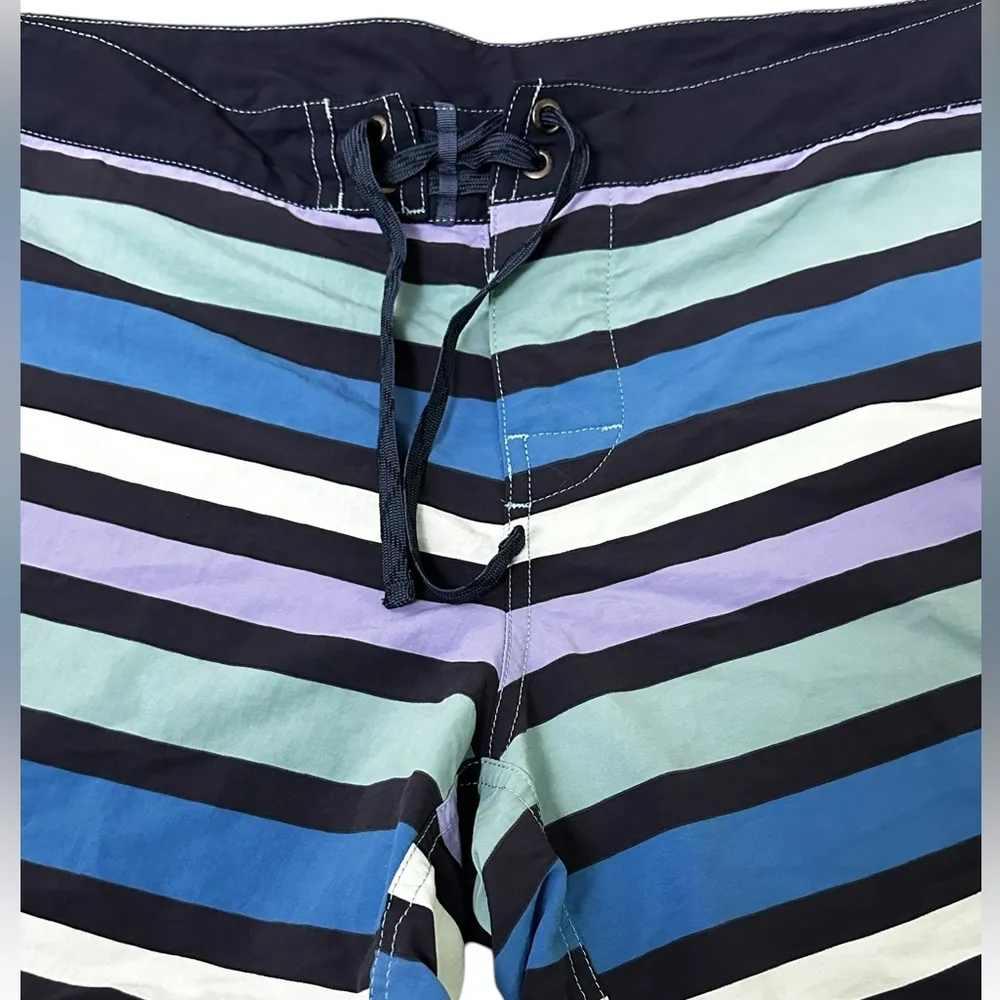 Patagonia Wavefarer Board Shorts 5” Striped Beach Outdoors Travel Women Size 16 - Image 4