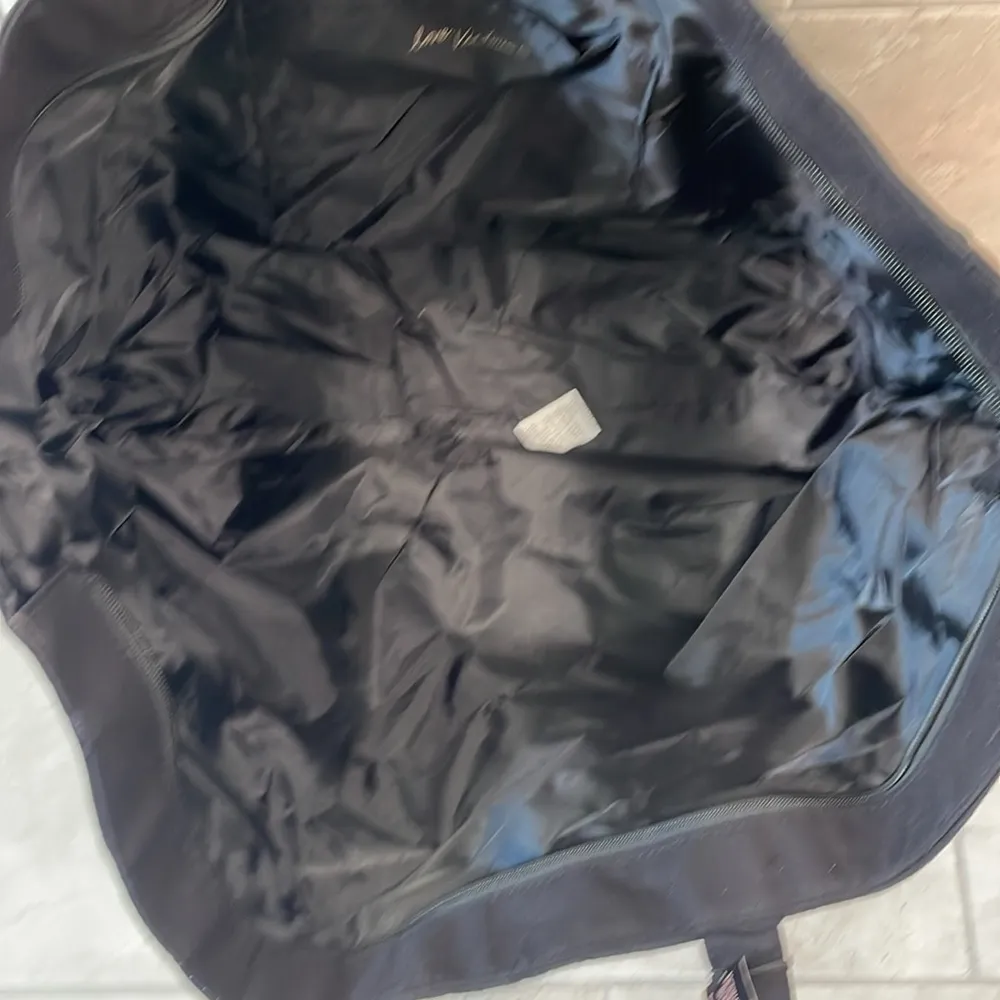 Victoria’s Secret NWT extra large black and red sequin travel tote - Image 5