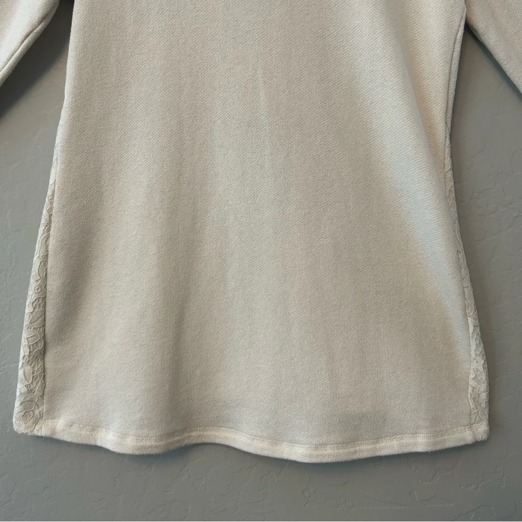 ⭐️French Laundry cream colored pocket front sweater with lace details size large - Image 12