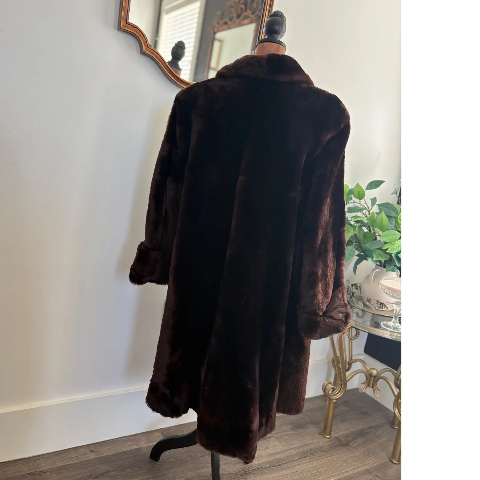 High End Faux Fur Coat Women's Chocolate Brown Full Length Collared Lg - Image 3