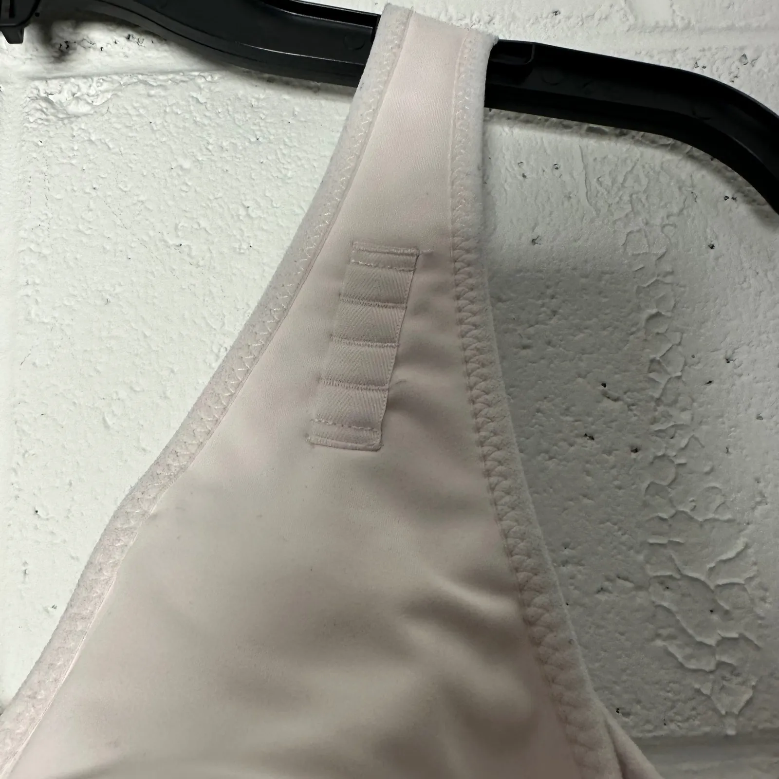 Duluth Trading Co 18W Sport Bra Light Pink Wirefree Mesh Panels Adjustable Strap - Image 4