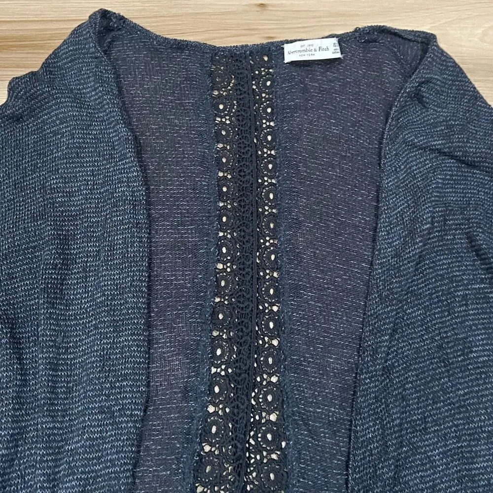 Abercrombie and Fitch Lightweight Cardigan Women’s XS/Small - Image 2
