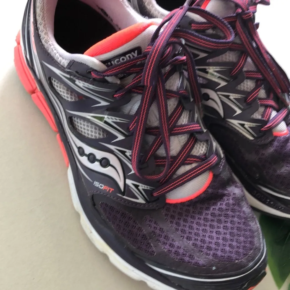 Saucony PwrGRID 8mm Offset Hurricane Running Shoe - Image 3