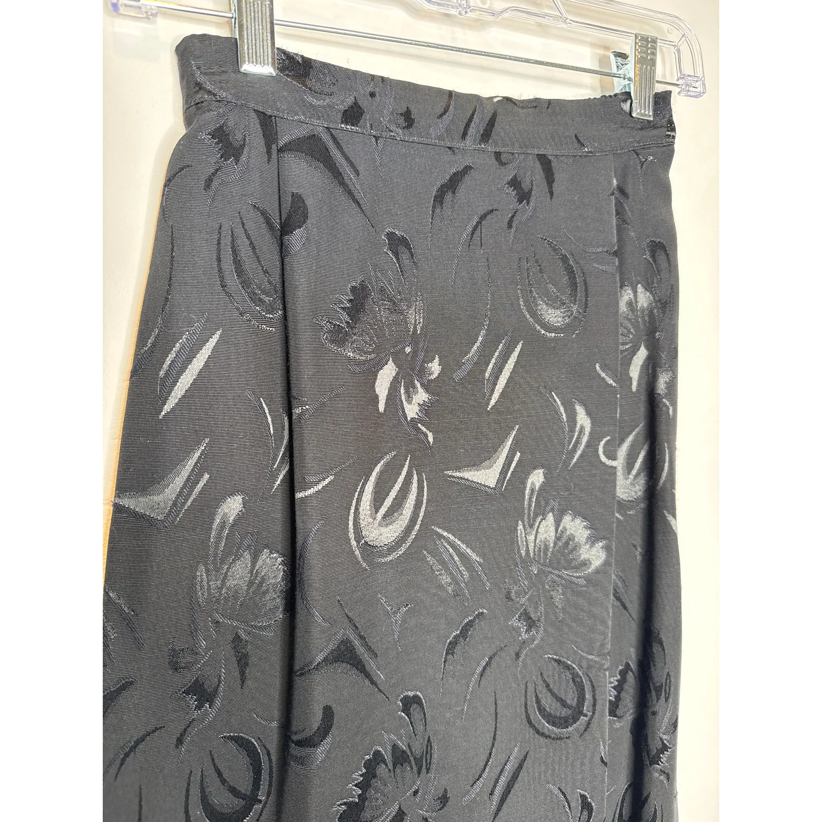 Michael Blair 1990s Black Textured Skirt Suit Set Floral Embossed Size XXS - Image 8