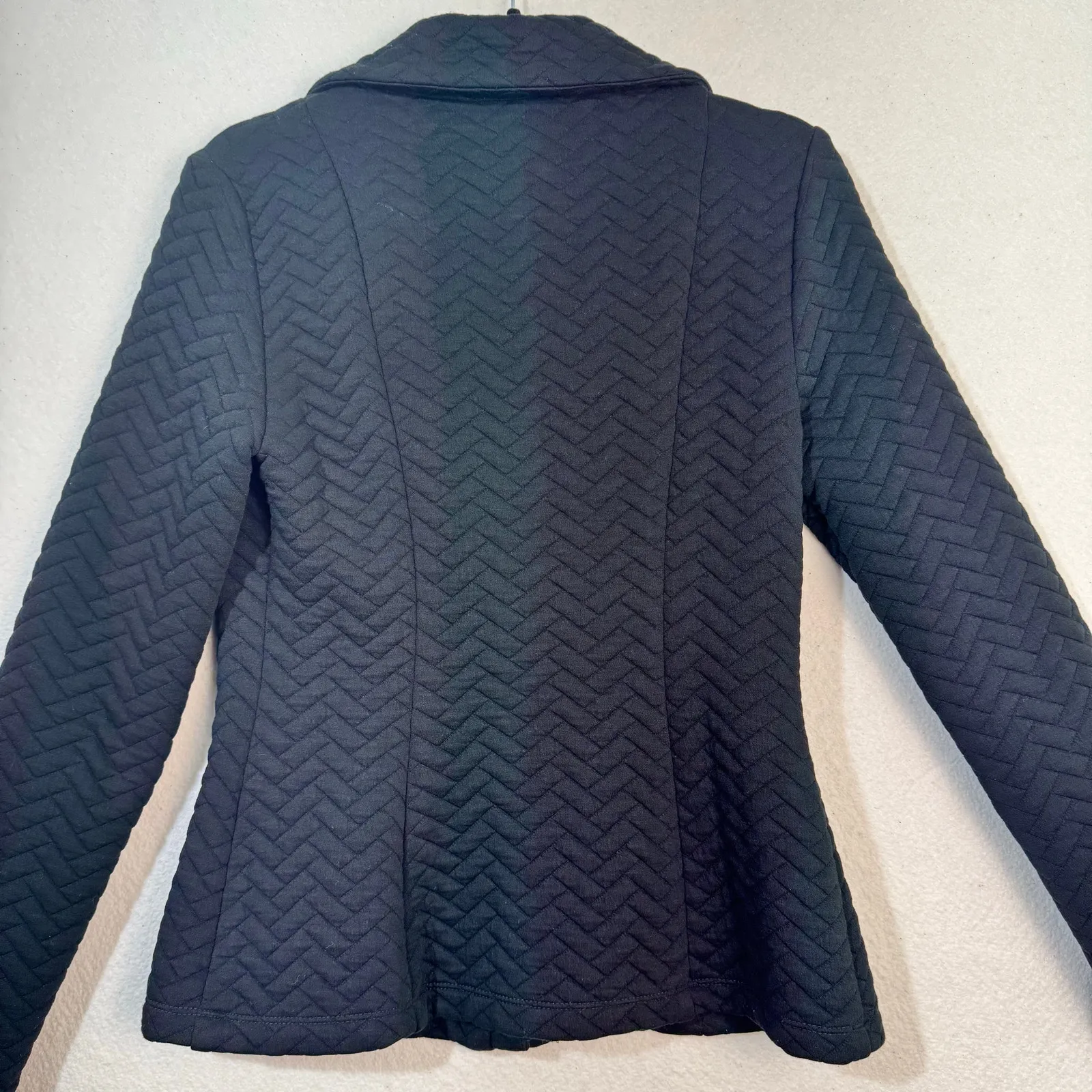 Joseph Ripkoff Black Quilted Fitted Moto Jacket Gold Zipper Trim Women's Size 10 - Image 4