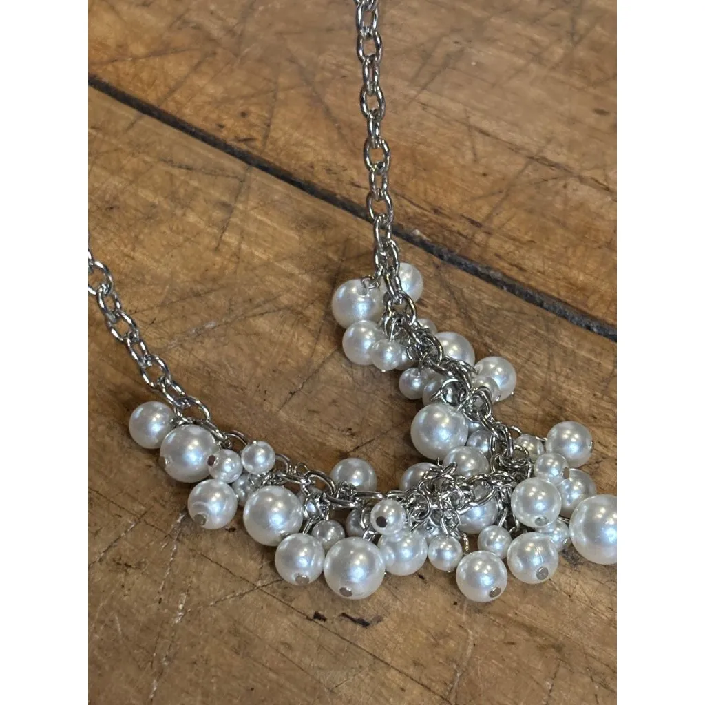 Silver Chain Necklace With Faux Pearl Cluster Design White - Image 5