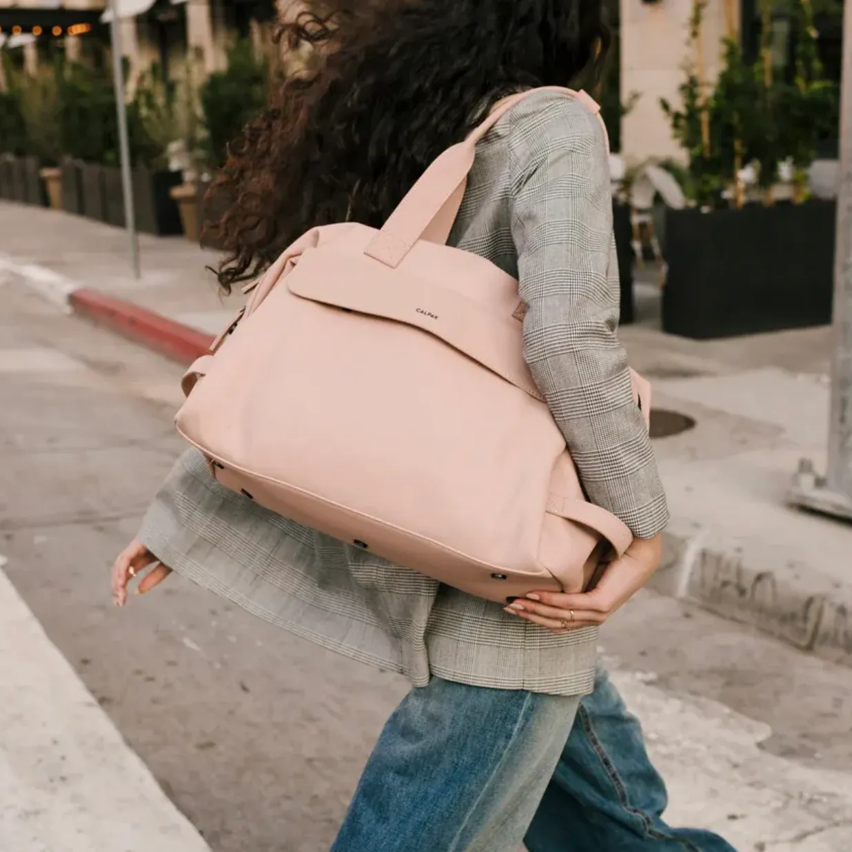 Calpak Hue Laptop Duffel Pink - Image 5