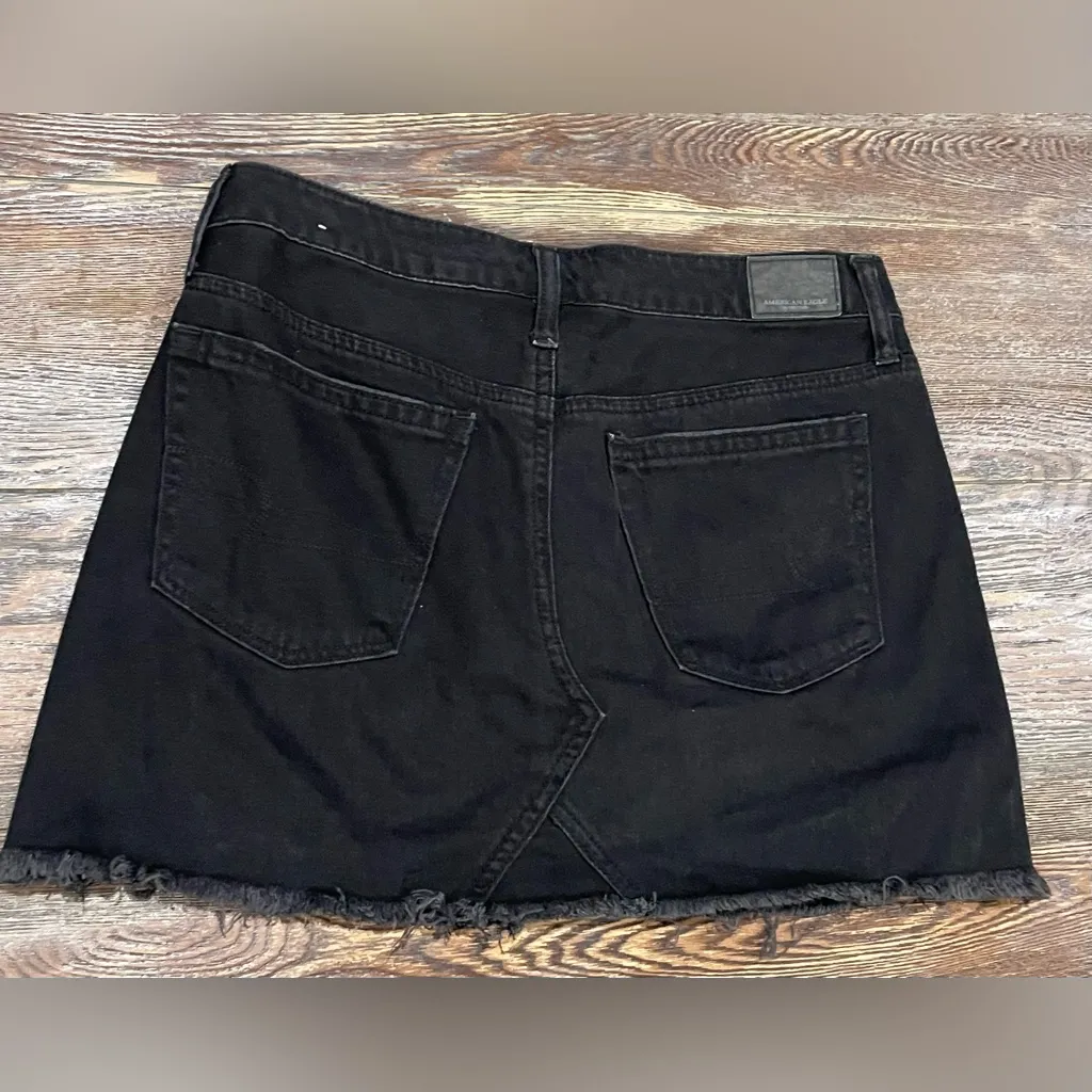 American Eagle AE Hi Rise Festival Mini Black Denim Skirt, Raw Hem, Size 6 -EUC - Image 5