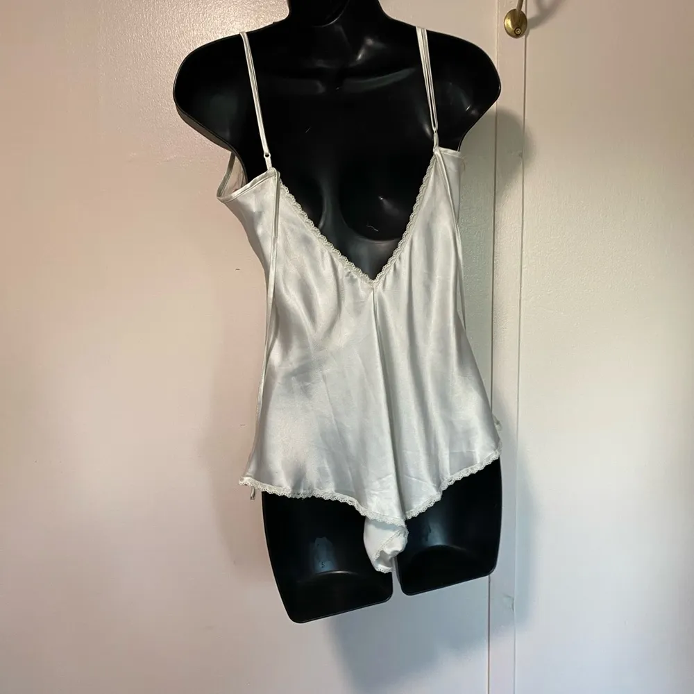 Victoria’s Secret-Elegant White Lace Bodysuit - Image 3