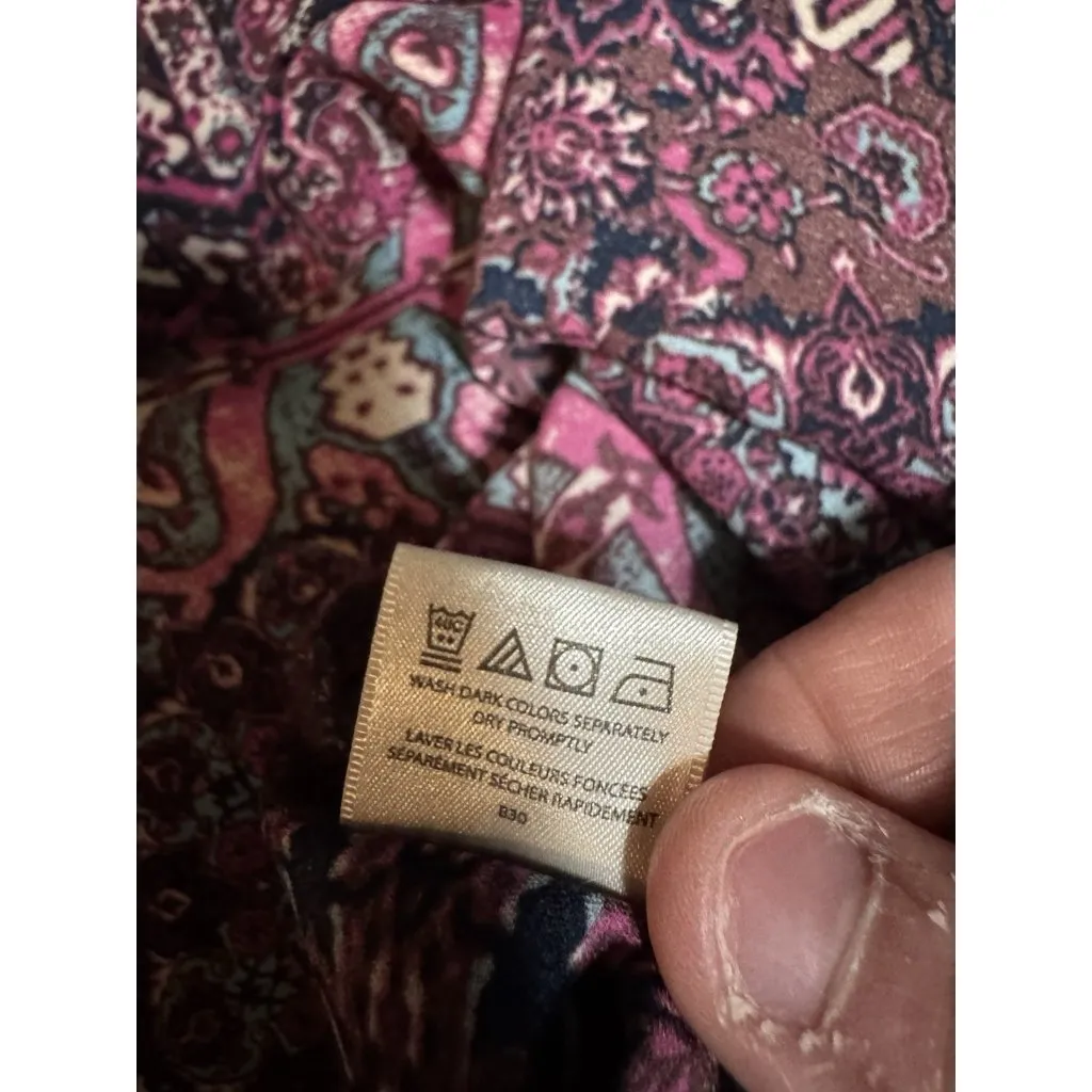 Van Heusen Women Size Large Button Down Shirt Polyester Aztec Long Sleeve Office - Image 10