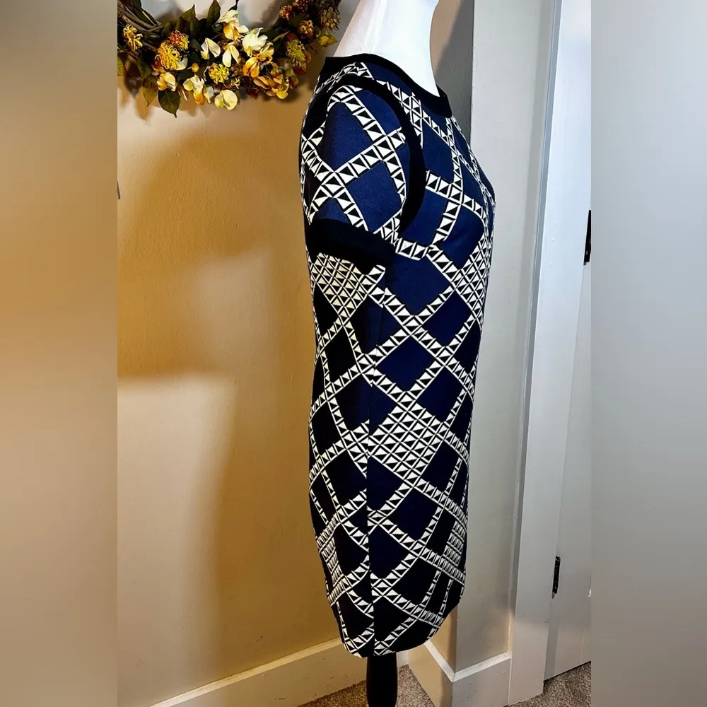TRINA TURK  Mod Navy & Cream Geometric Diamond Print Career Shift  Dress Sz 0 - Image 4