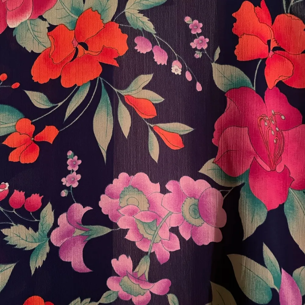 Victoria’s Secret Vintage Gold Label Floral Blue Satin Kimono Robe w belt OSFA - Image 4