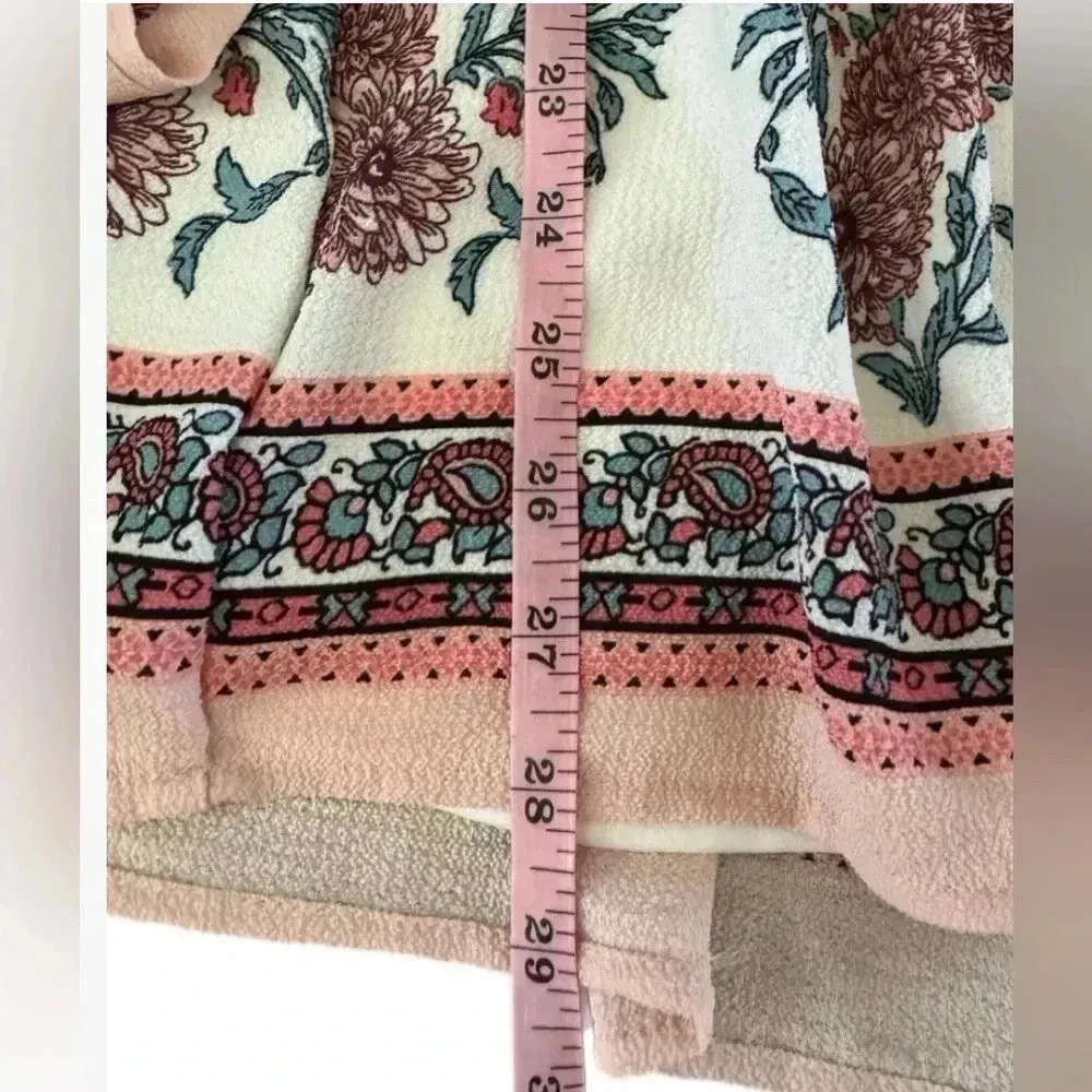 Trixxi Womens Pink Floral Print V Neck Tie Back Romper Shorts Size Medium - Image 9