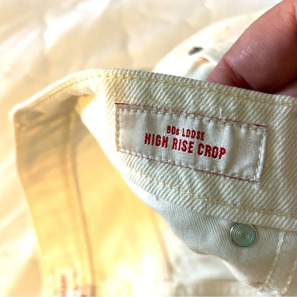 Lucky Brand Loose Hi-Rise Crop Jeans in Ecru. Size 8/29R. - Image 3