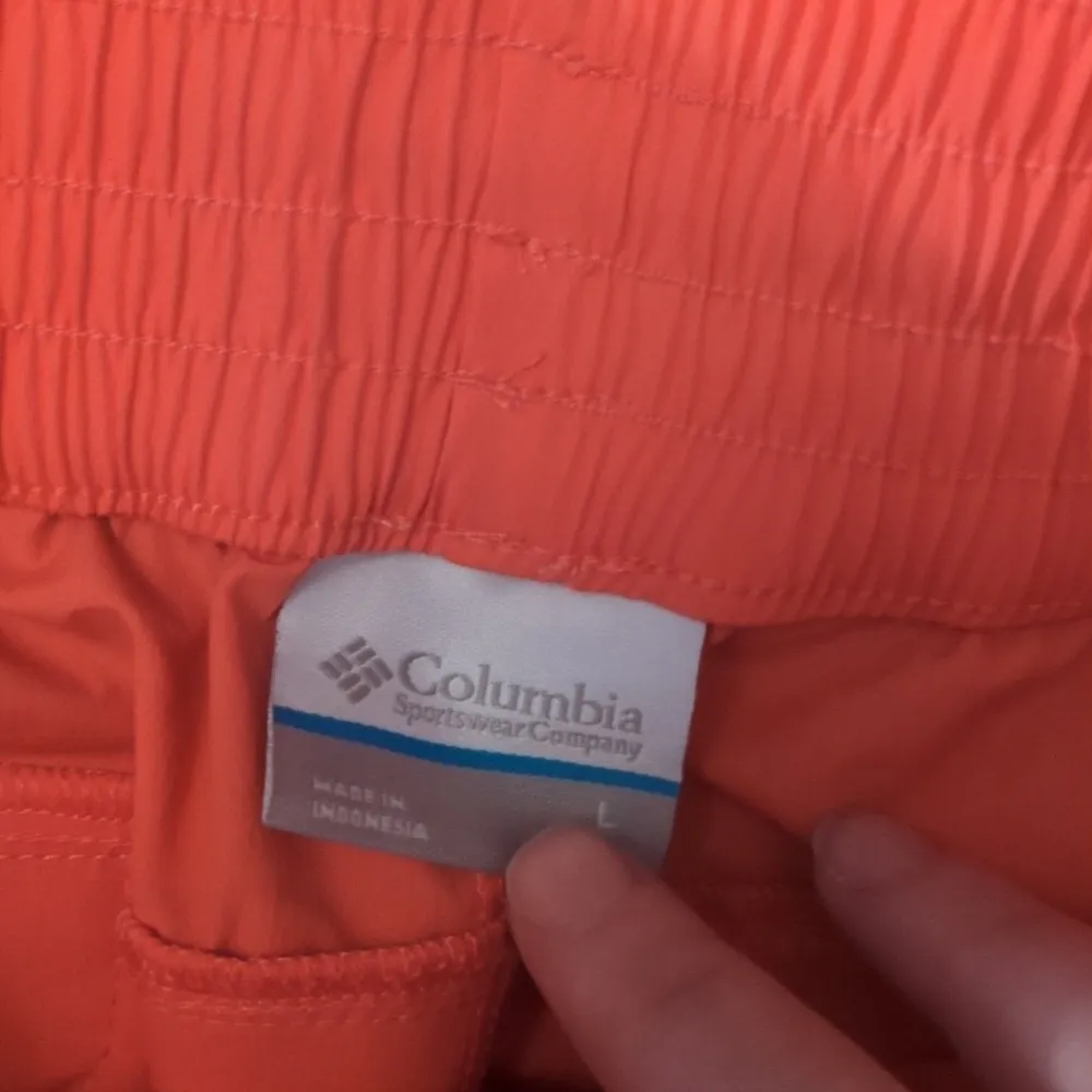 Columbia Omni shade boundless trek active shorts size large - Image 3