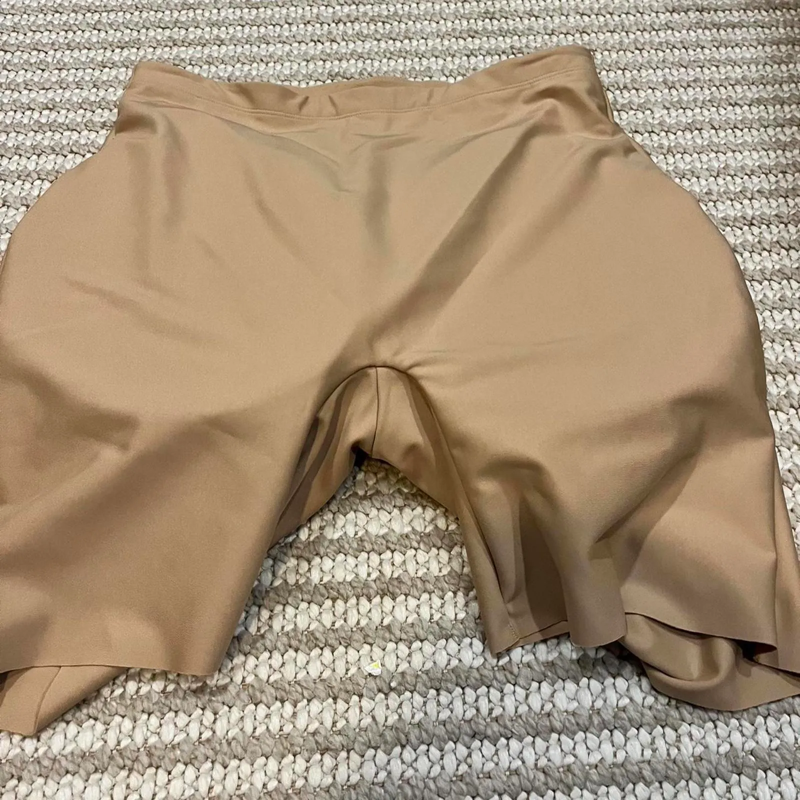 SKIMS  Body - Butt Enhancing Padded Short - Image 5