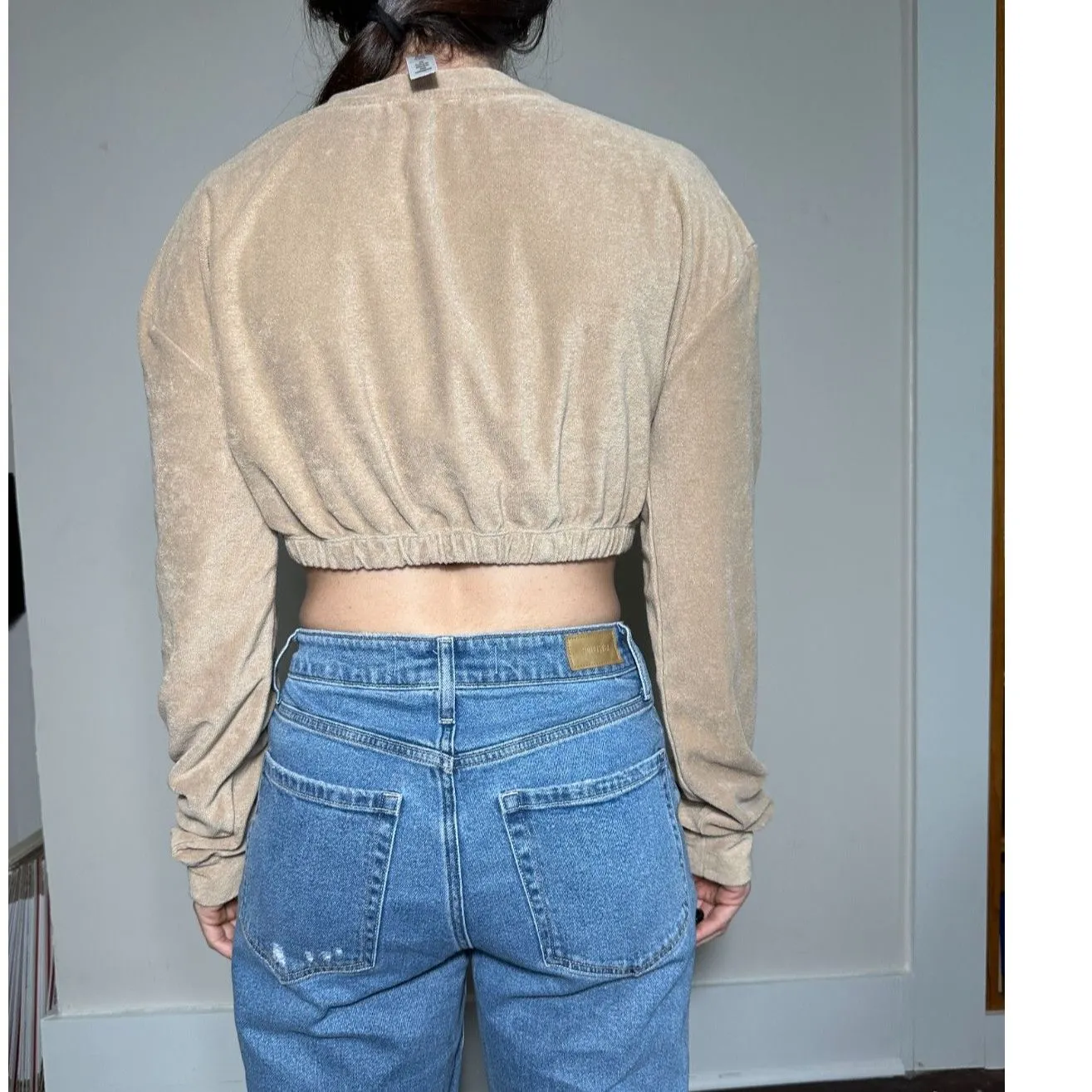 Beach Riot Tan Terry Cropped Longsleeve Sweatshirt Size Medium - Image 4