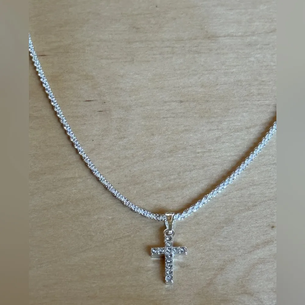 Silver Cross Pendant Necklace - Image 4