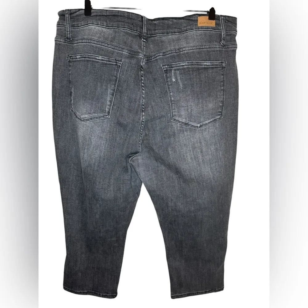 Judy Blue Distressed Skinny Fit Capri Size 20W Grey - Image 6