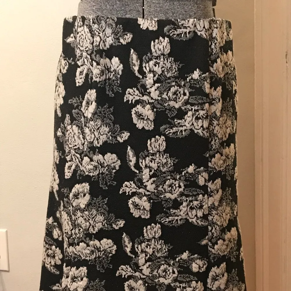 🌸  black and white floral midi skirt - Size XL Juniors - Image 4