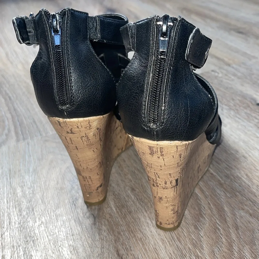 G by Guess Caged Wedge Sand Size 10 Medium - Image 6