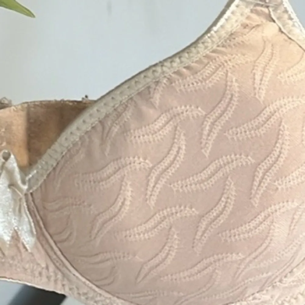 30B Nude Bra Size undefined - Image 3