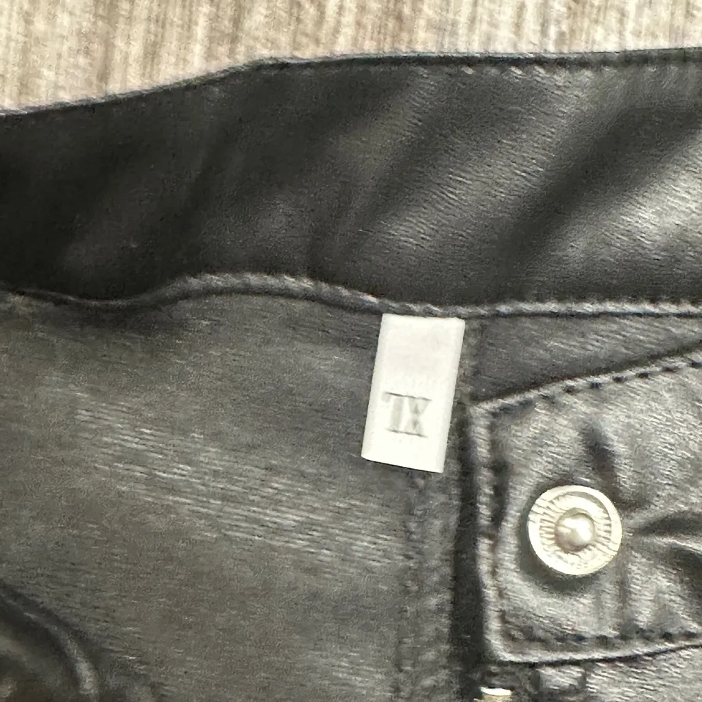 Slim Fit Faux Leather Jacket Women Classic Moto Biker Size XL - Image 3