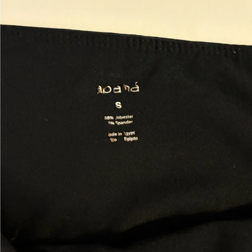 Apana Black Workout Yoga Capri Leggings Size Small - Image 6