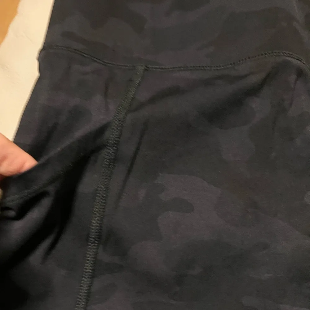 All access women’s camouflage biker shorts small - Image 5