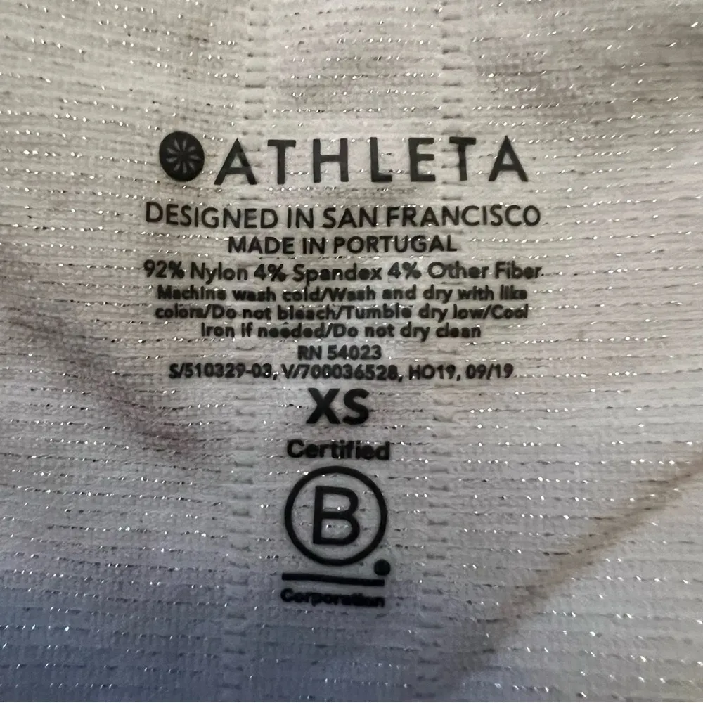 Athleta Top Womens XS White Speedlight Long Sleeve Side Ruched Active Athletic - Image 9