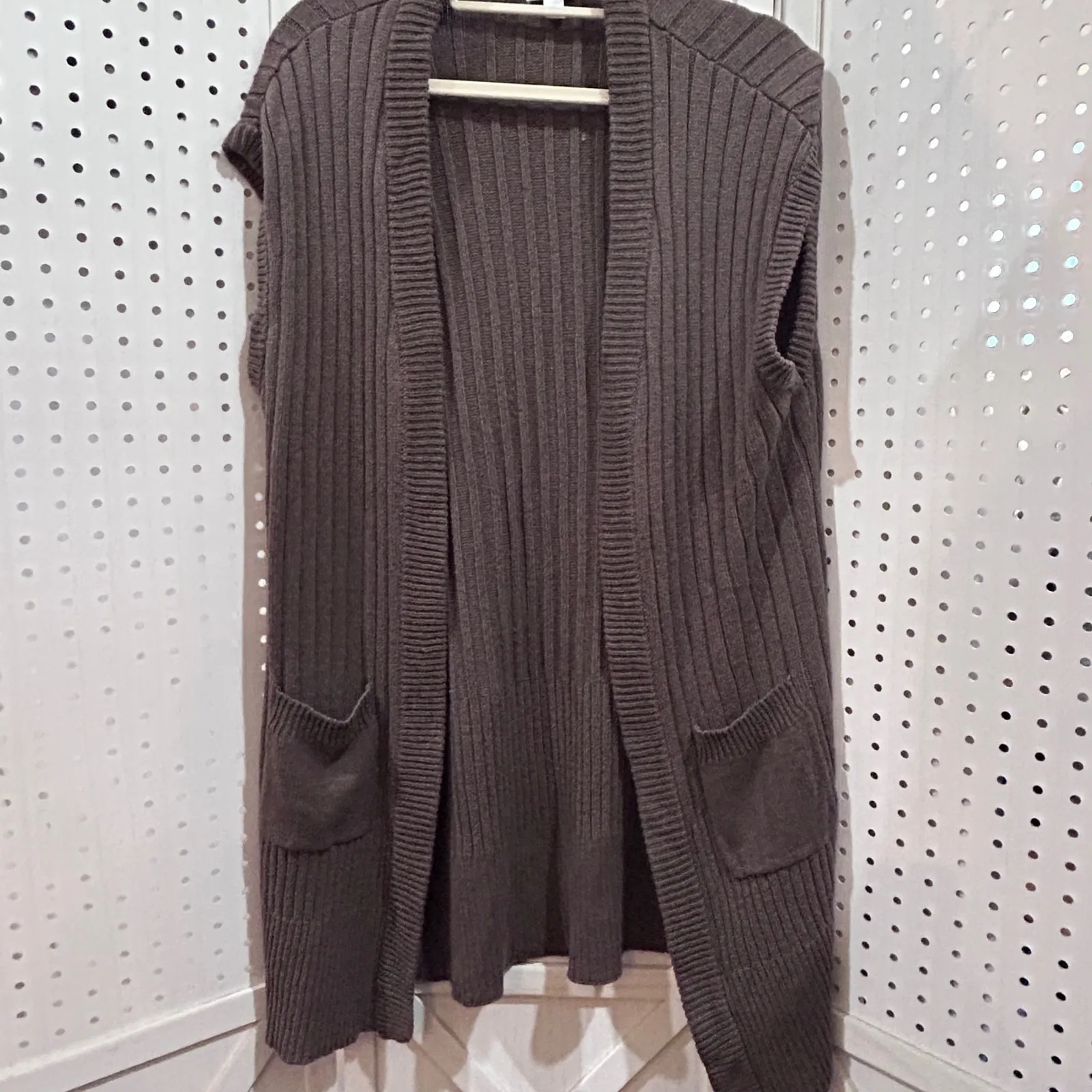 Crofts & Barrow Brown Ribbed Knit Sleeveless Long Cardigan Vest Pockets Size M Size M - Image 2